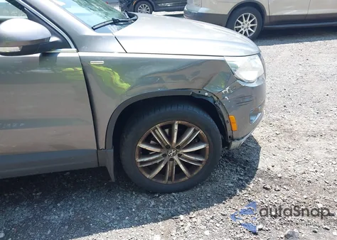 2010 Volkswagen Tiguan Wolfsburg Edition from USA, damaged, VIN WVGBV7AX1AW532415